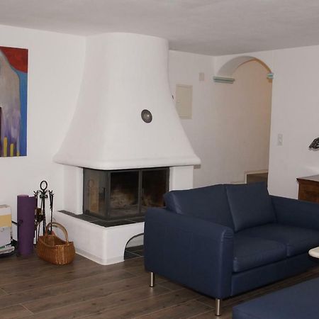 Chasa Melchior Apartment แซร์เนซ ภายนอก รูปภาพ